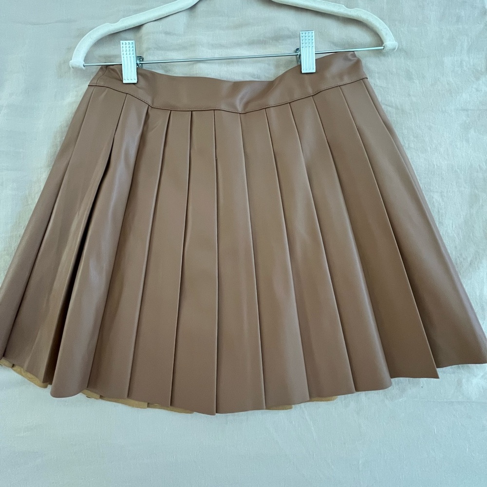 DO+BE Tan Pleated Mini Skirt